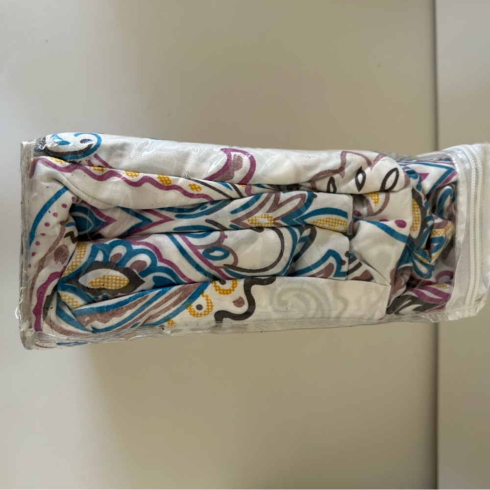 Queen Sheet Set Paisley Florals Blue White Bamboo Home - Picture 5 of 8